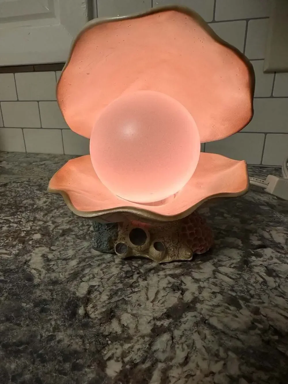 Coastal Clamshell Pearl Accent Night Light Lamp Handcrafted Resin